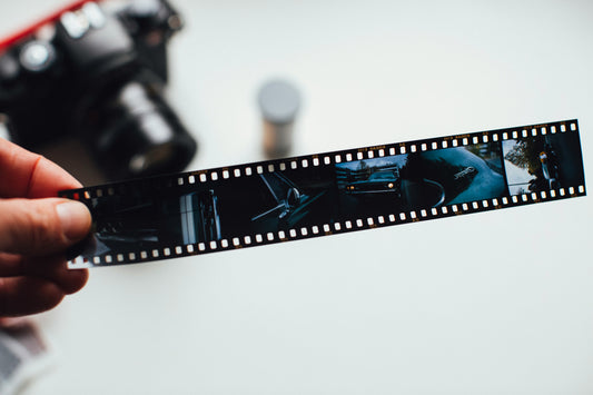 フィルム式のカメラで撮った35mmフィルムを現像する方法